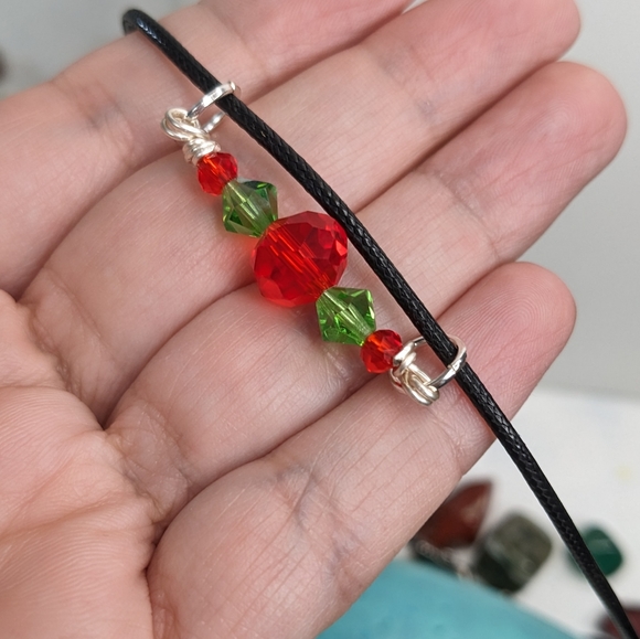 Merry Christmas Holiday Necklace Red Green Glass Beads Simple Sweet Handmade - Picture 9 of 12